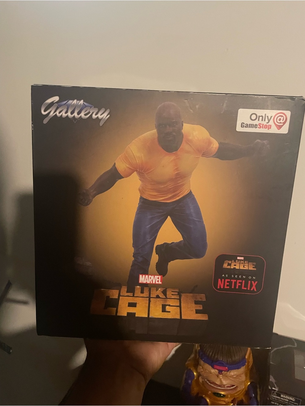 Marvel Luke Cage Statue - Yellow Shirt, Blue Pants